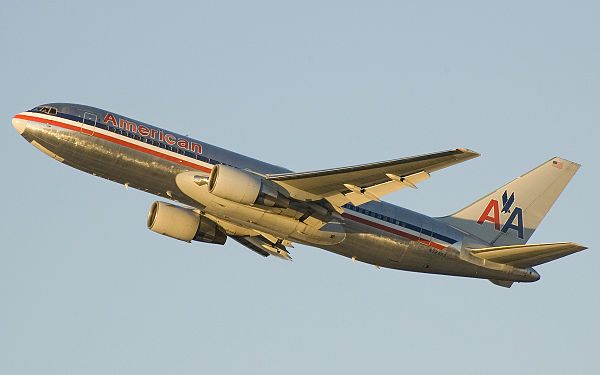 Fichier:American Airlines 767-200 N324AA.jpg