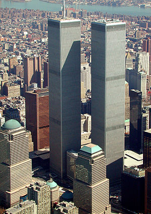 Fichier:World Trade Center, New York City - aerial view (March 2001).jpg