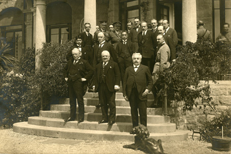 Fichier:Genoa conference 1922.jpg