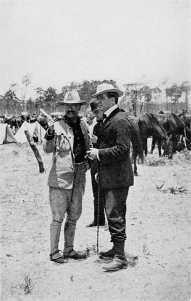 Fichier:Theodore Roosevelt with Richard Harding Davis.jpg