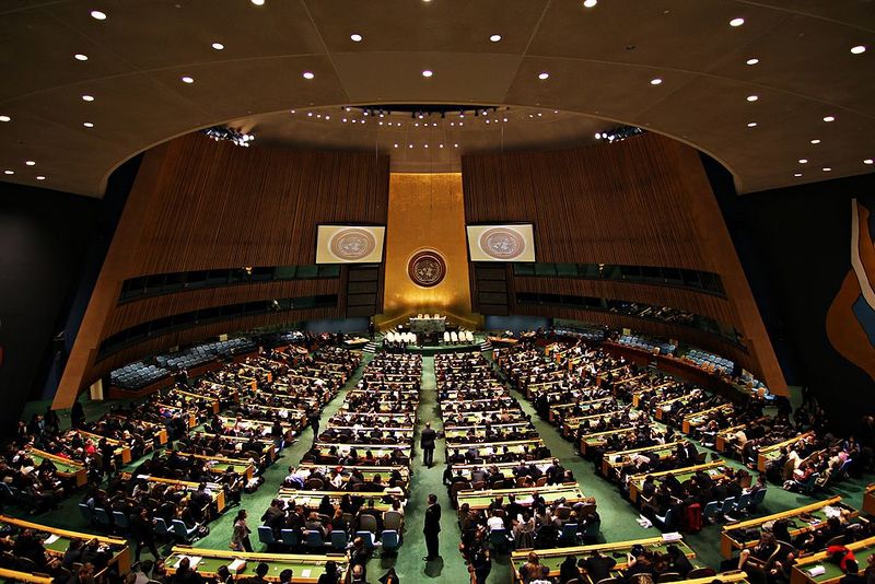 Fichier:United Nations General Assembly Hall (3).jpg